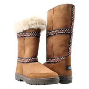 UGG Sundance Revival Suede Boot in Chestnut size 7